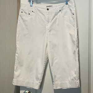 Elegant White Women's Capris